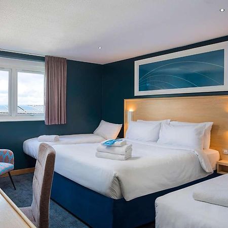 Travelodge Reading Whitley Pokój zdjęcie